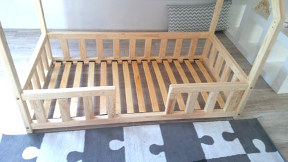 Cabin bed with classic Home bars