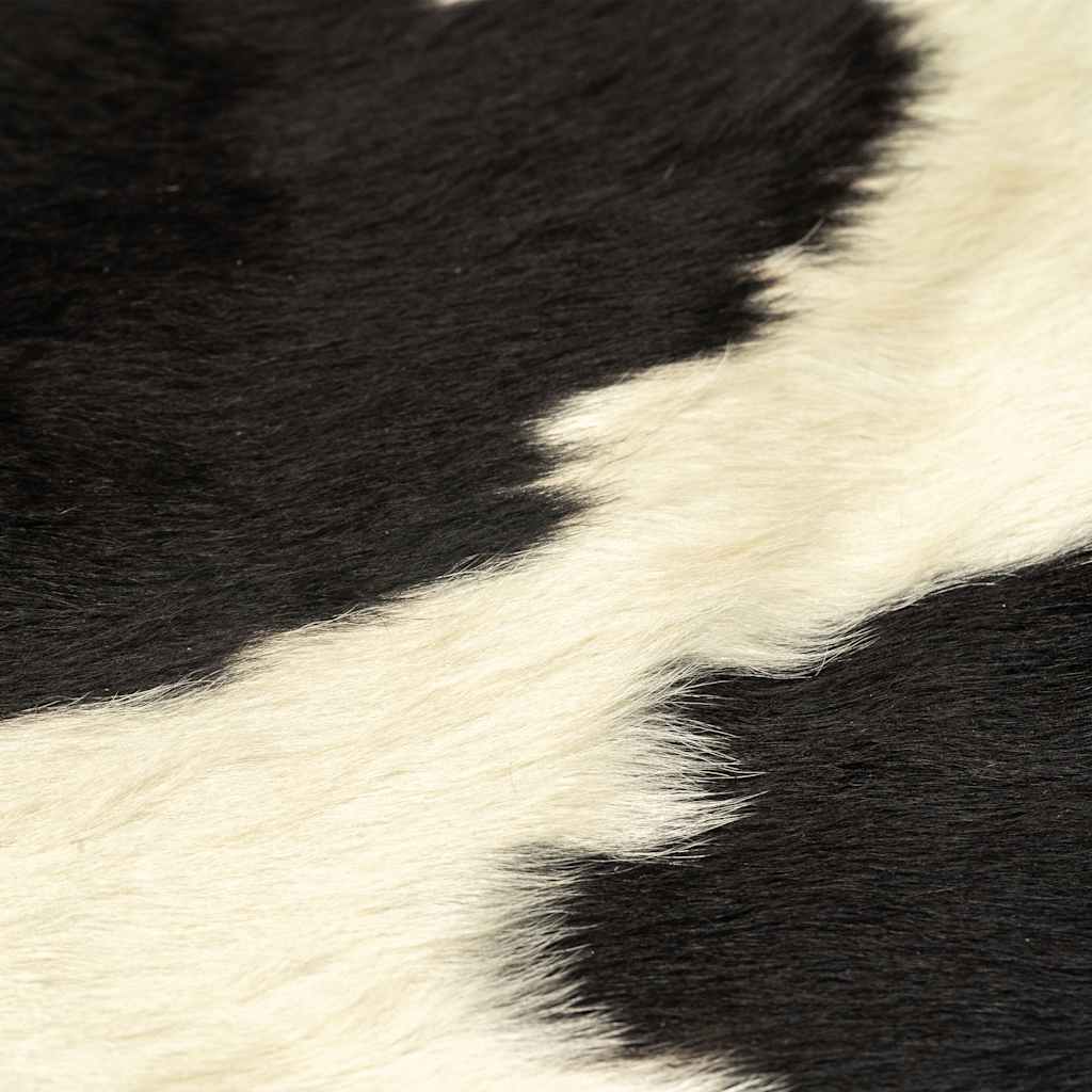 Carpet in real black and white cowhide 150 x 170 cm