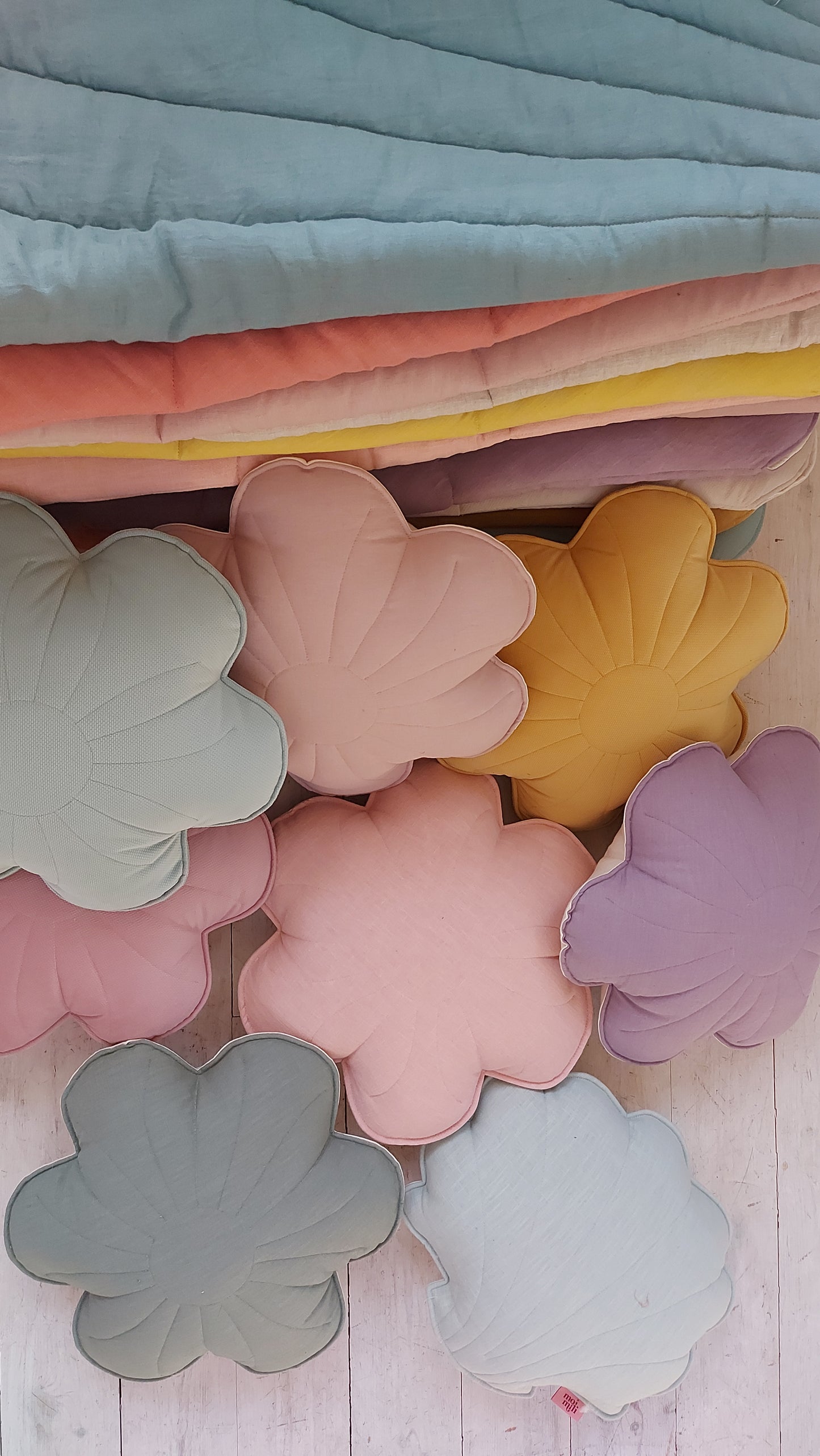 Coussin décoratif Fleur en Velours ou Lin différents coloris