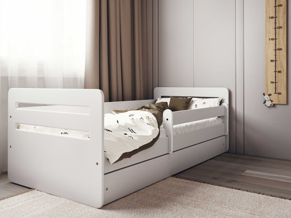 Tomi child bed with barriers