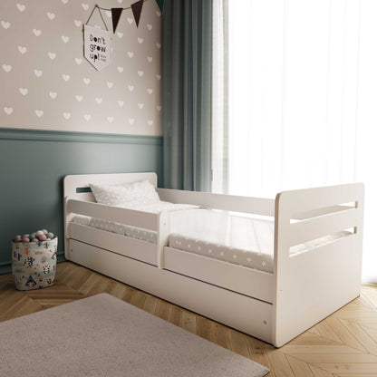 Tomi child bed with barriers