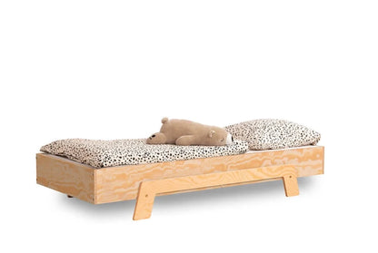 Cama infantil de rompecabezas natural