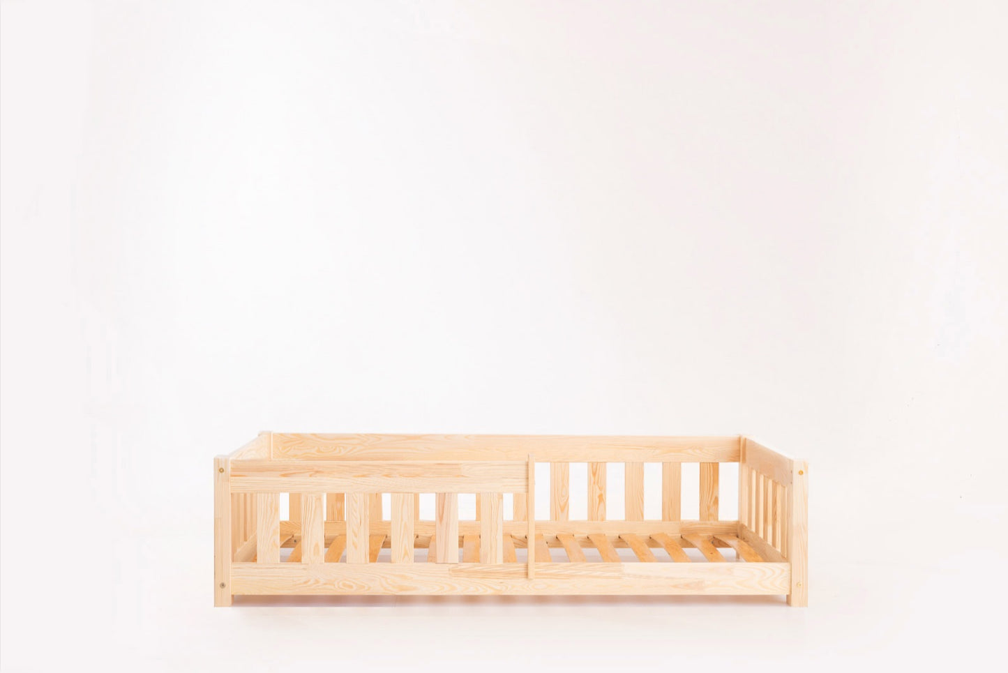 Customizable child bed