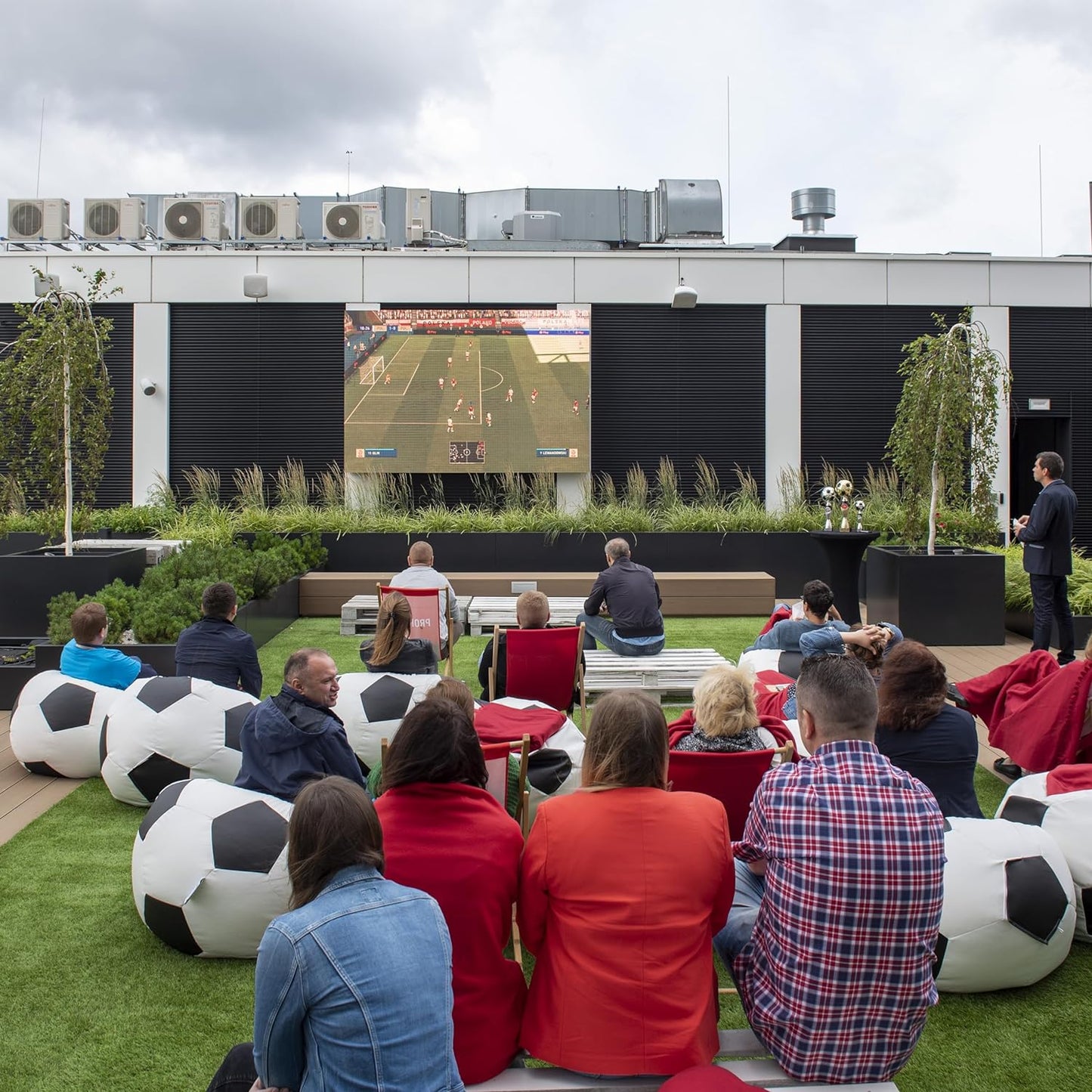 Giant Soccer Pouf Football different formats