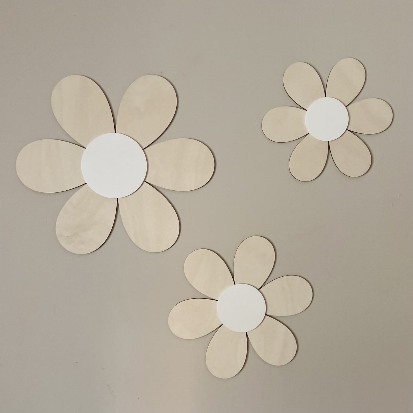 Bellissimo set di decorazioni da parete di 3 fiori