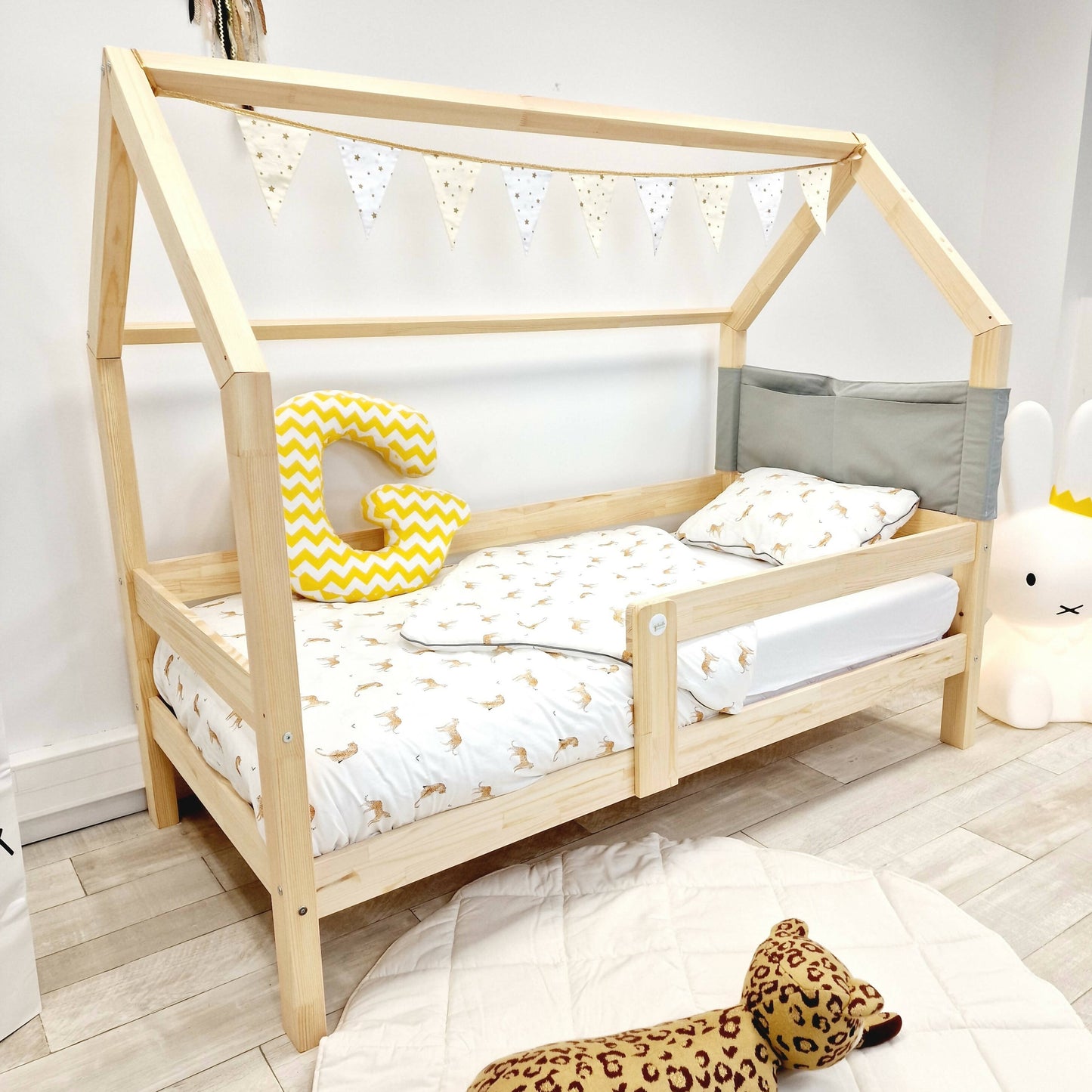 Double cabin bed with Mia barriers